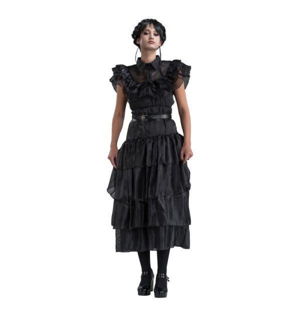Schwarzes Wednesday Addams Ballkleid-Kostüm mit zahlreichen Rüschen und Tüll-Lagen, inspiriert von der Tanzszene aus der Serie im Berliner Kostümladen.