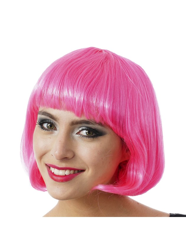 Kurze, rosa Bob-Perücke mit Pony aus einem Berliner Kostümladen.